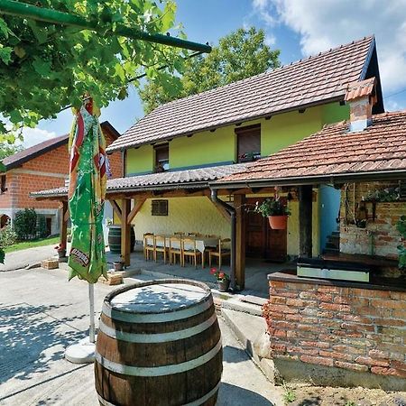 Apartamento Kuca Za Odmor Pri Brozu Kumrovec Exterior foto